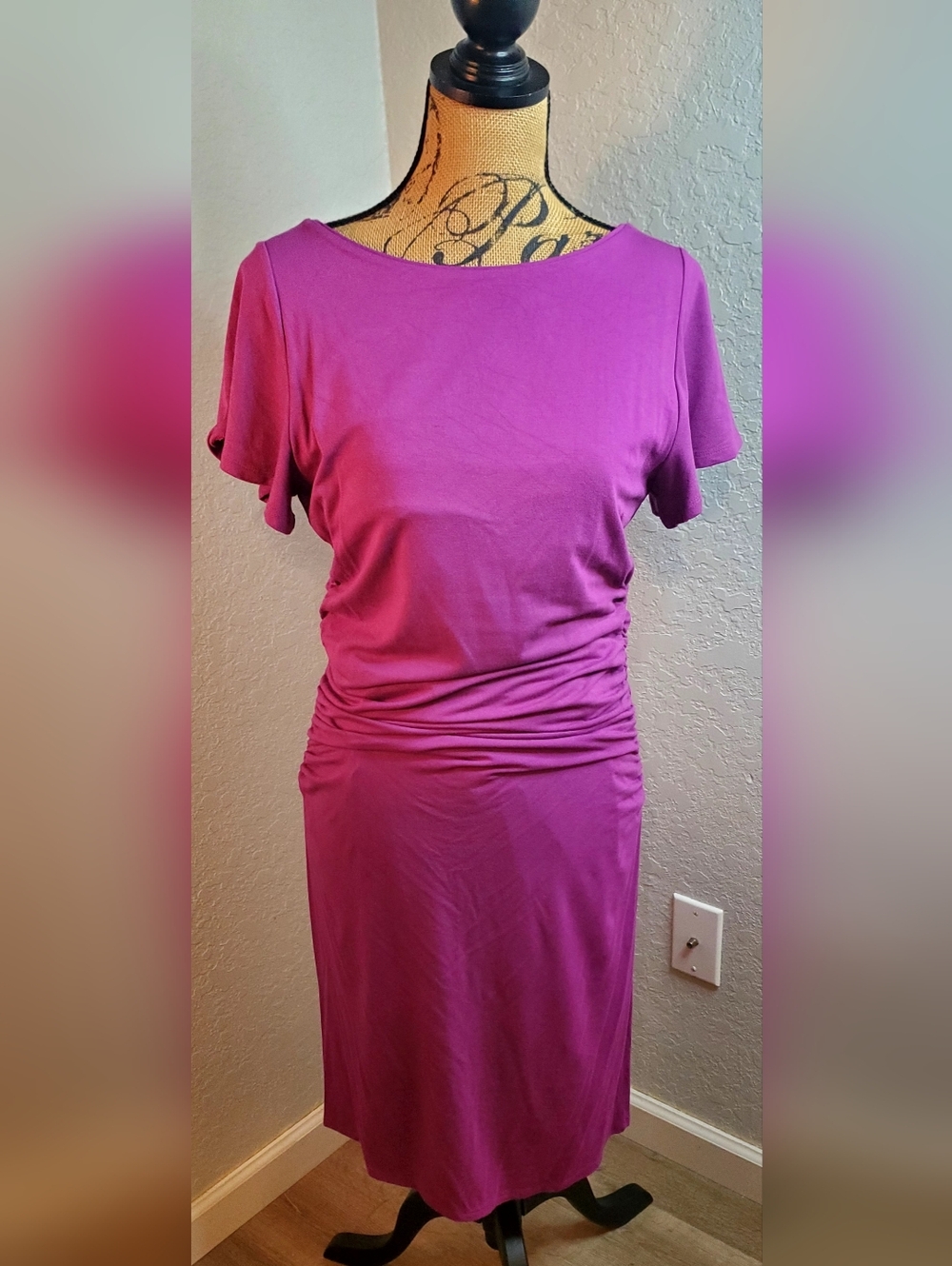 White House Black Market Fuchsia Short Sleeve Ruched Waist Midi Dress